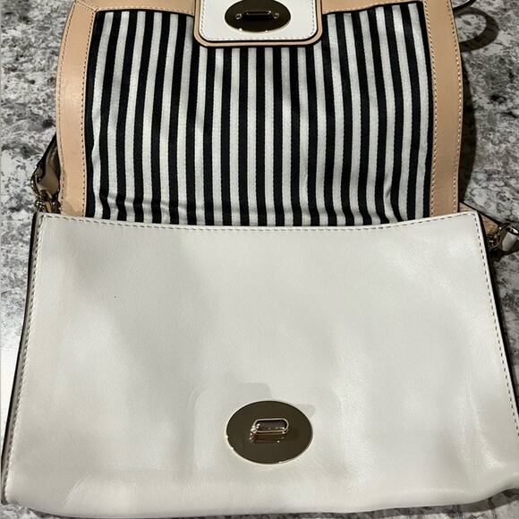 Kate Spade Hampton Road Juliana Turn Lock White Leather 2 Way Crossbody Clutch - Picture 8 of 10